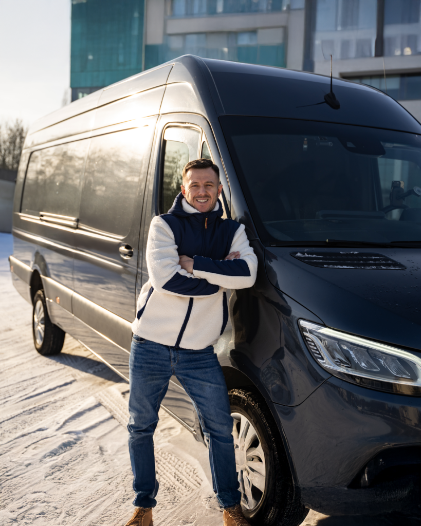 bus-do-anglii-bezpieczny-przewoz-paczek-ks-express-6.2 KS EXPRESS Logo KAMIL SZWEDO Polska - anglia Transport STALOWA WOLA -8